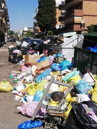 immondizia roma 2