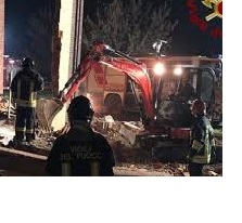 incendio fabbrica pirotecnica