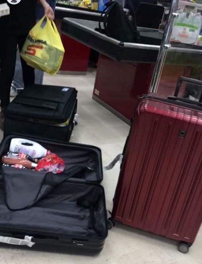 fila al supermercato