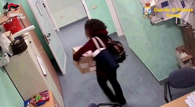 Saronno, rivendevano materiale destinato alle cure in ospedale, due arresti