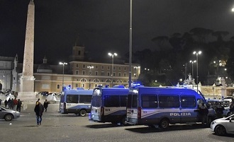 rissa a piazza del popolo