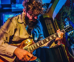 Spettacolo/ Nel mondo di Umberto Poli tra musica, spettacolo e didattica