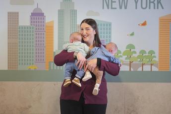 Nata con cuore a metà partorisce 2 gemelli, primo caso in Italia