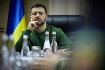 Ucraina, Zelensky pressa la Nato: “Decidete se siamo alleati”