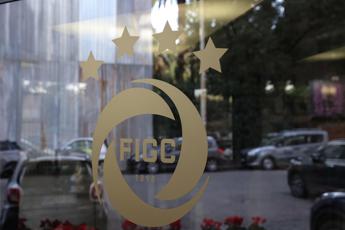 As Roma, dipendente licenziata per video hard rubato: indaga la Procura Figc