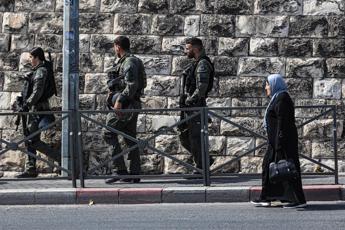 Israele annuncia restrizioni per l’accesso alla moschea di Al-Aqsa. Giordania: “Giocano col fuoco”