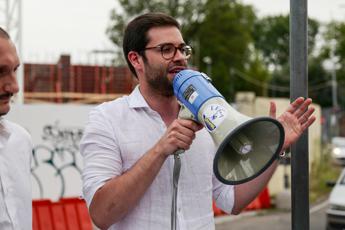 “Trans sputano sangue infetto”, bufera su consigliere Lega a Milano