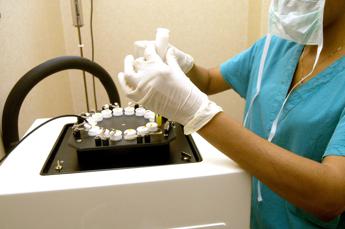 Tumori, 31mila casi l’anno legati ad alterazioni geni, cure di precisione la risposta