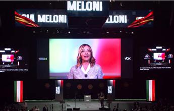 Meloni a convention Vox: “Noi isolati, ma ci hanno rafforzato. Costruiamo Ue diversa”
