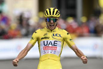 Tour de France, Pogacar vince anche la tappa numero 20: Vingegaard beffato