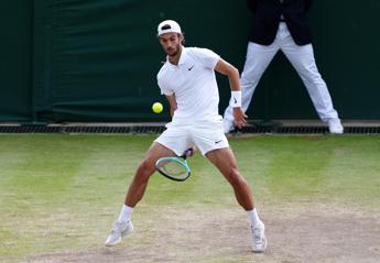 Wimbledon, Musetti ai quarti di finale: Perricard battuto in 4 set – Video